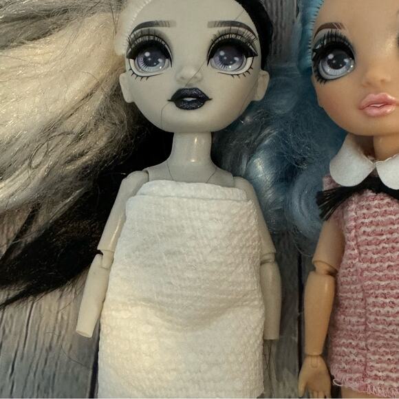 Set of 2 Rainbow High & Shadow High Dolls - Picture 2 of 4